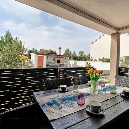 Crowonder House Helora With Swimming Pool - Crowonder Luxury Rent Holiday home *