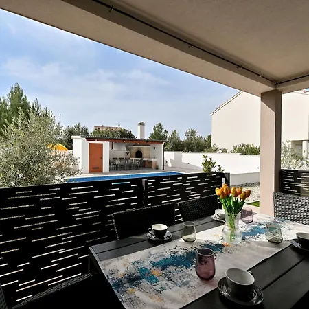 Crowonder House Helora With Swimming Pool - Crowonder Luxury Rent Zaton (Zadar)