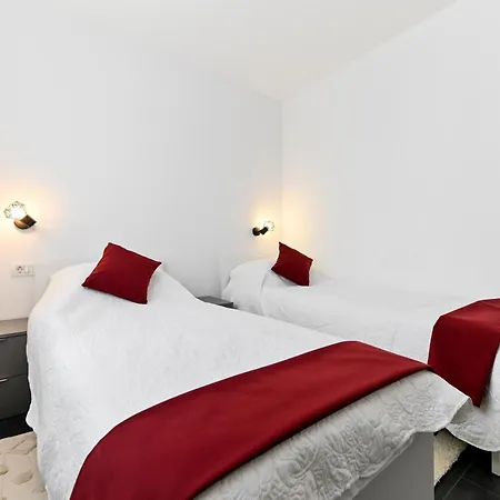 Crowonder House Helora With Swimming Pool - Crowonder Luxury Rent Holiday home Zaton (Zadar)